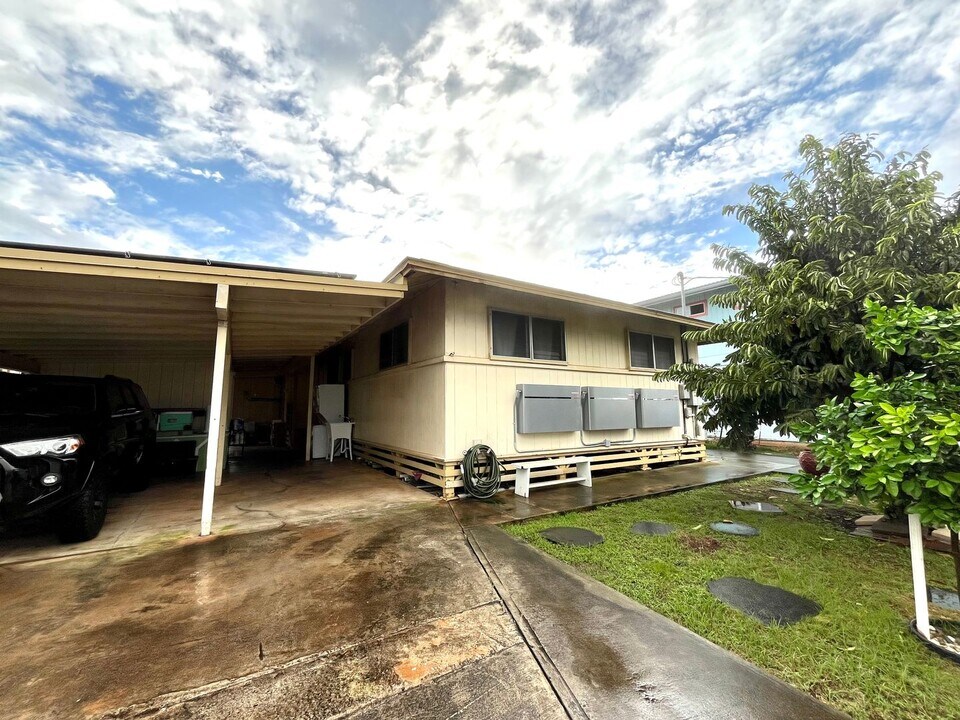 98-166-227 Pahemo St in Aiea, HI - Building Photo