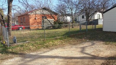 626 E N 15th St in Abilene, TX - Building Photo - Building Photo