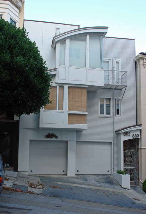 880 Green St in San Francisco, CA - Building Photo