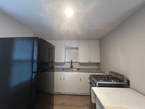 814 Crutcher St in Springdale, AR - Building Photo - Building Photo