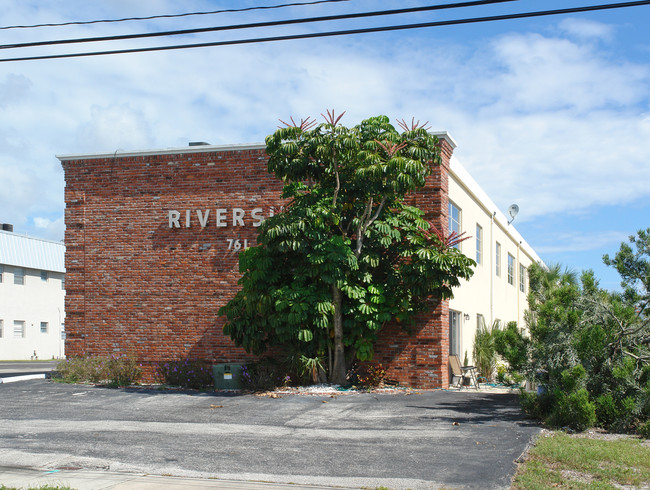 Riverside Apartments in North Palm Beach, FL - Building Photo - Building Photo