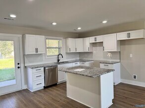 2716 Winchester Rd NW in Huntsville, AL - Building Photo - Building Photo