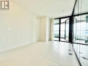 1033 Nelson St in Vancouver, BC - Building Photo - Building Photo
