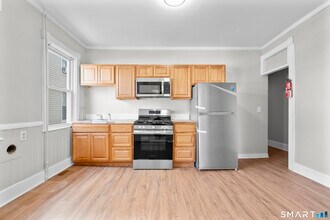 394 Gregory St in Bridgeport, CT - Building Photo - Building Photo