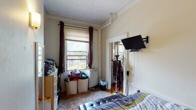 244 Beacon St, Unit 7 in Boston, MA - Foto de edificio - Building Photo