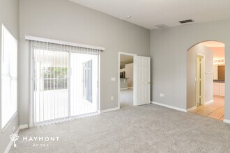 4639 Cumbrian Lakes Dr in Kissimmee, FL - Building Photo - Building Photo