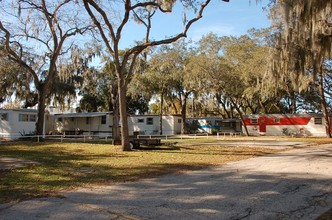 1 Oleander Cir in Lakeland, FL - Foto de edificio - Building Photo