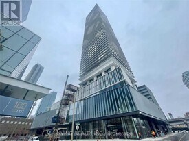 138 Downes St in Toronto, ON - Building Photo