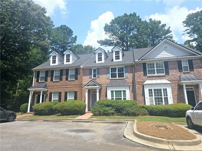 property at 1318 Guilderoy Ln
