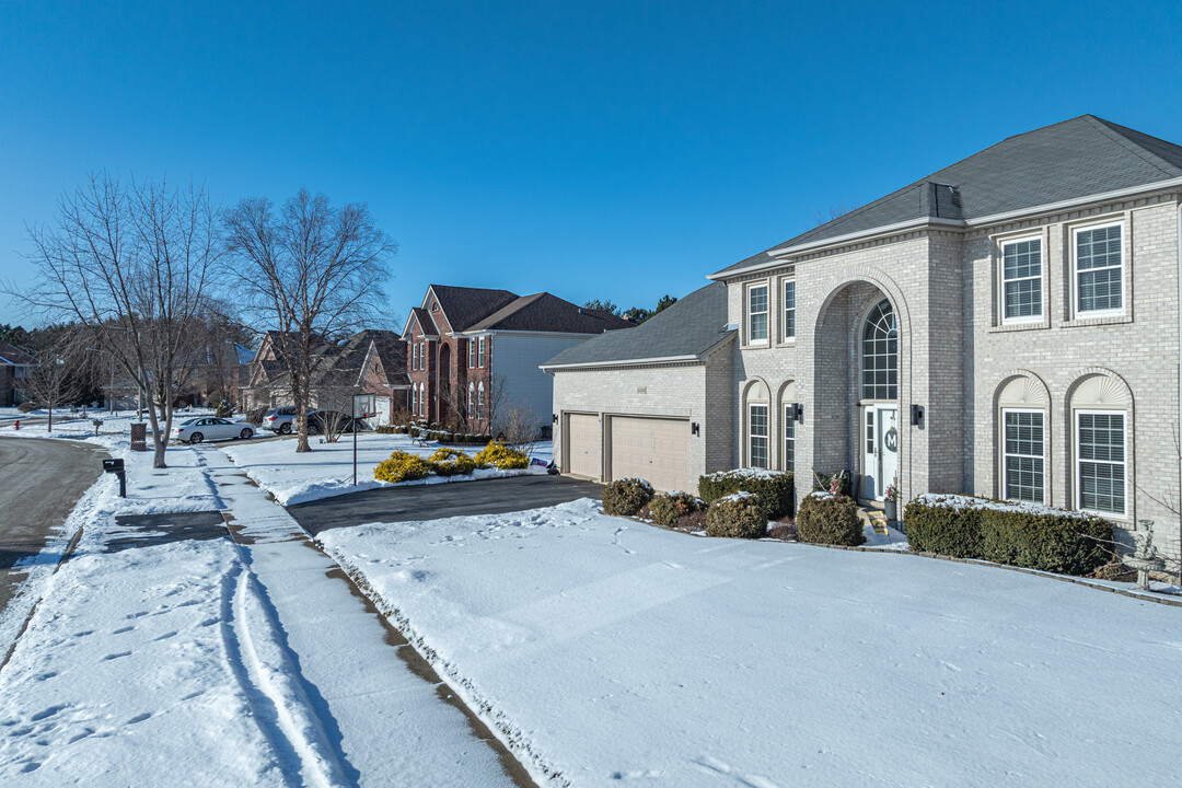 Hidden River in Plainfield, IL - Building Photo