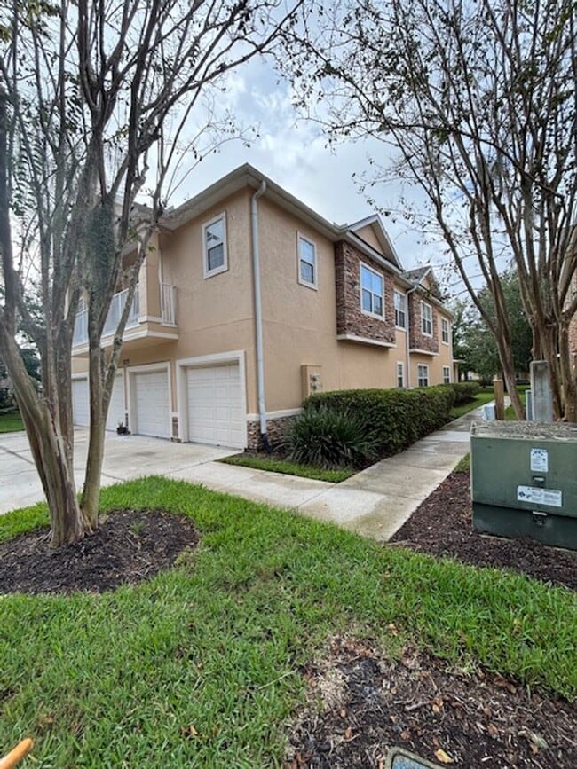 property at 7175 Deerfoot Cir