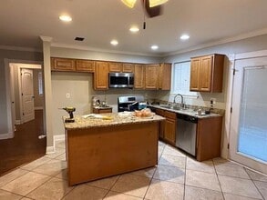 2013 N Woodlawn Ave in Metairie, LA - Building Photo - Building Photo