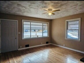 1149 Fairview Ave in Rockford, IL - Building Photo - Building Photo