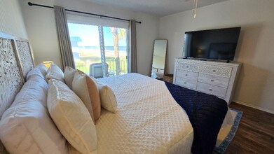 2750 Ocean Shore Blvd in Ormond Beach, FL - Building Photo - Building Photo