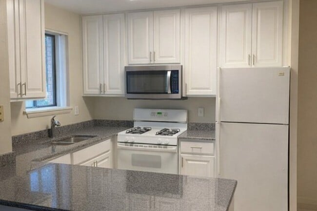 Brown Street Apartments