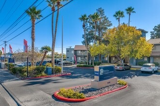 Ridge on Charleston in Las Vegas, NV - Foto de edificio - Building Photo