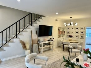 5139 Balboa Blvd in Los Angeles, CA - Building Photo - Building Photo