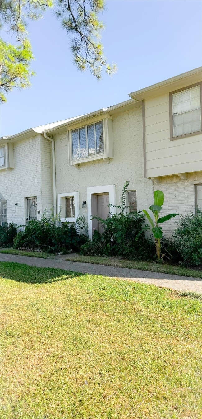 6551 S Briar Bayou Dr