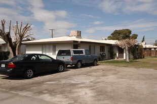 87135 Center St in Thermal, CA - Building Photo