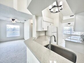 113 Wading Bird Cir, Unit 206 in Naples, FL - Building Photo - Building Photo
