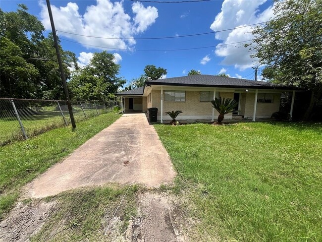 306 Mulcahy St in Rosenberg, TX - Foto de edificio - Building Photo