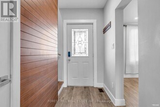 22 Harvey St in Hamilton, ON - Building Photo - Building Photo