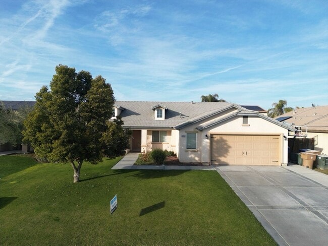 property at 10818 Valverde Dr