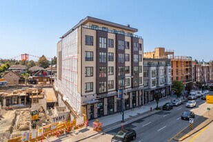 W Kingsway in Vancouver, BC - Building Photo