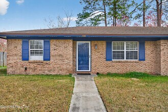 217 Quince Ct in Orange Park, FL - Building Photo - Building Photo