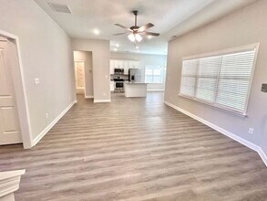 392 Crimsonwood Dr in Byhalia, MS - Building Photo - Building Photo