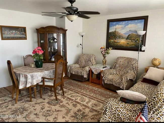 10607 W El Rancho Dr in Sun City, AZ - Foto de edificio - Building Photo