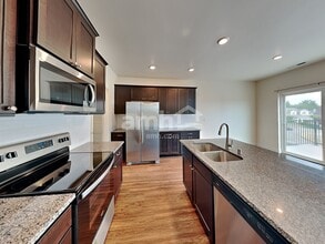 6894 35th Pl NE in Marysville, WA - Building Photo - Building Photo