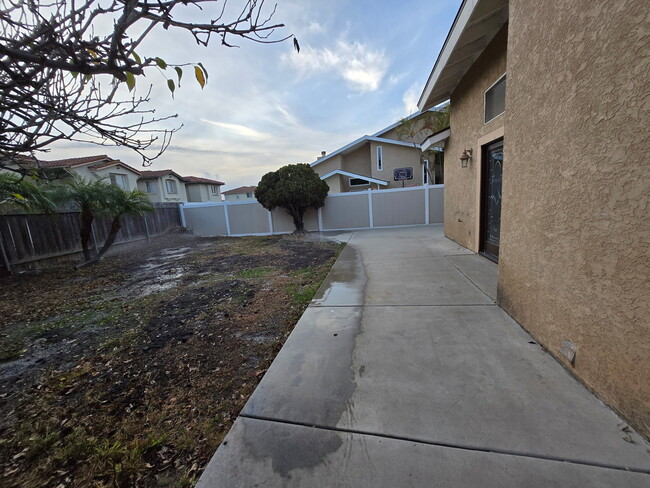 3763 Via Del Bardo in San Diego, CA - Building Photo - Building Photo