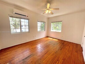 1619 Meridian Ave, Unit 12 in Miami Beach, FL - Building Photo - Building Photo