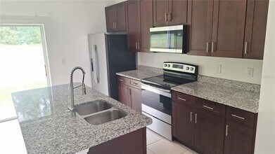 13763 SW 43rd Cir in Ocala, FL - Building Photo - Building Photo