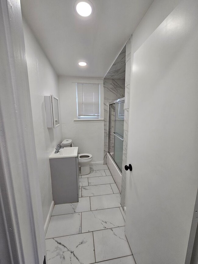 908 6th St in Wasco, CA - Building Photo - Building Photo