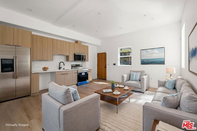 1933 Magnolia Ave in Los Angeles, CA - Building Photo - Building Photo