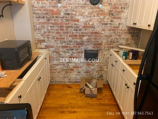 3 Cushing St in Winterport, ME - Building Photo - Building Photo