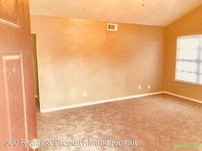 9404 Grannis St in Houston, TX - Building Photo - Building Photo