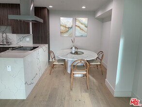 1155 N La Cienega Blvd, Unit 305 in West Hollywood, CA - Building Photo - Building Photo