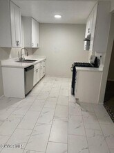 2040 W Ave J 13 in Lancaster, CA - Building Photo - Building Photo