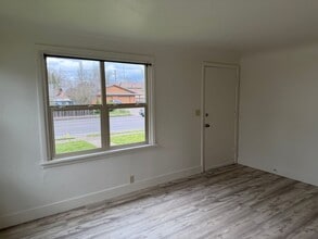 1794 W 18th Ave in Eugene, OR - Building Photo - Building Photo