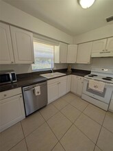 6801 Mathers Ln, Unit B in Riverview, FL - Building Photo - Building Photo