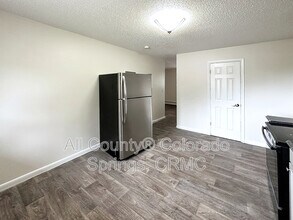 2119 Preuss Rd in Colorado Springs, CO - Building Photo - Building Photo
