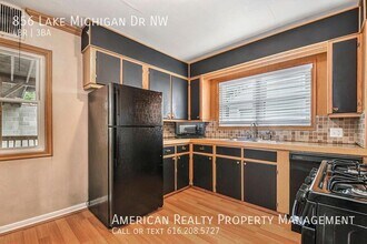 856 Lake Michigan Dr NW in Grand Rapids, MI - Building Photo - Building Photo
