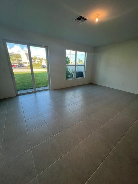 4176 Lagoon Shore Dr in Greenacres, FL - Building Photo - Building Photo
