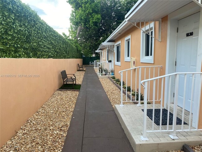 1034 NW 2nd St in Miami, FL - Building Photo - Building Photo