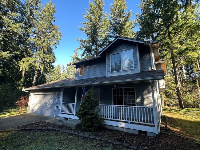 22406 Bluewater Dr SE in Yelm, WA - Building Photo - Building Photo