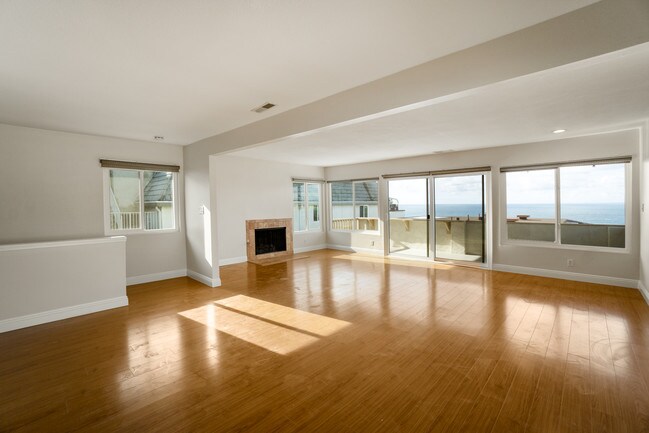 34381 Dana Strand Rd-Unit -3 in Dana Point, CA - Building Photo - Building Photo