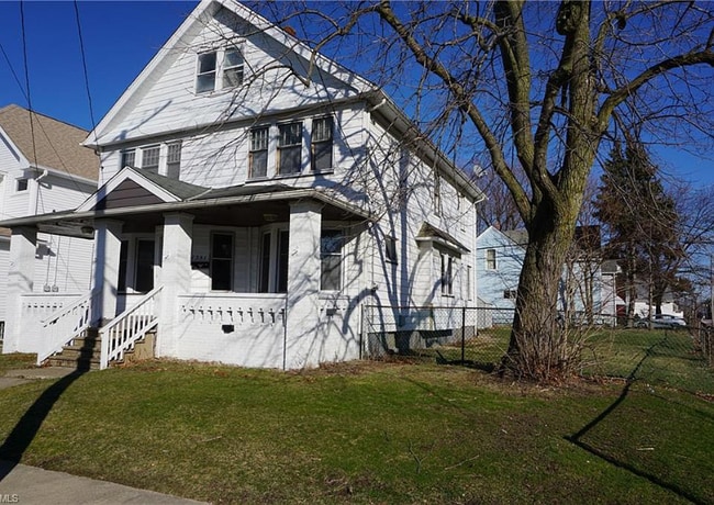 property at 1541 Hopkins Ave